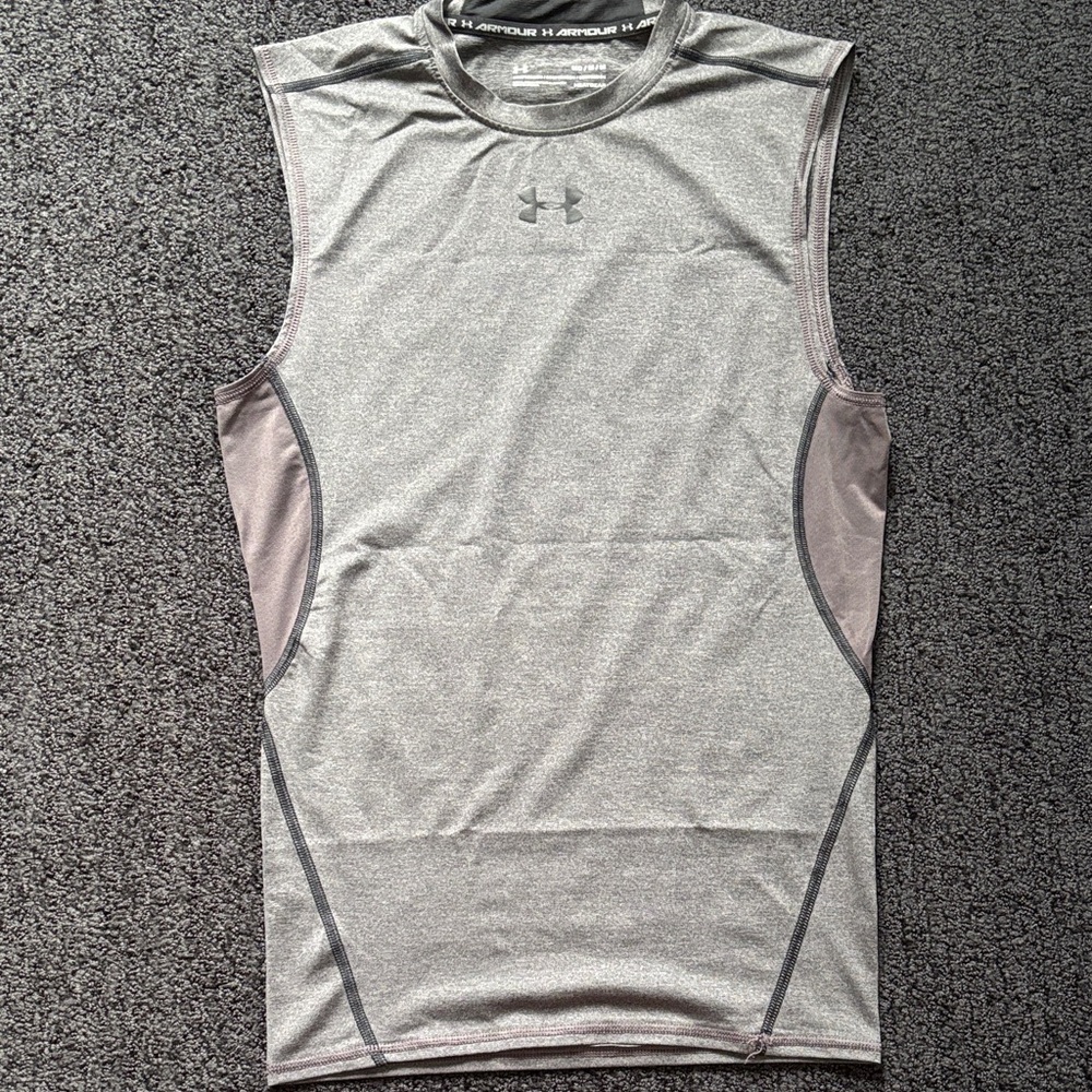Under Armour Men’s Medium Gray Sleeveless Compression Shirt